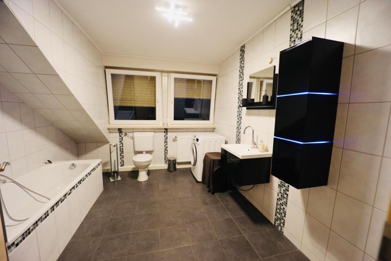 Generous Apartment I 7 Beds I 110 Sqm I Fast Internet Падерборн Екстериор снимка
